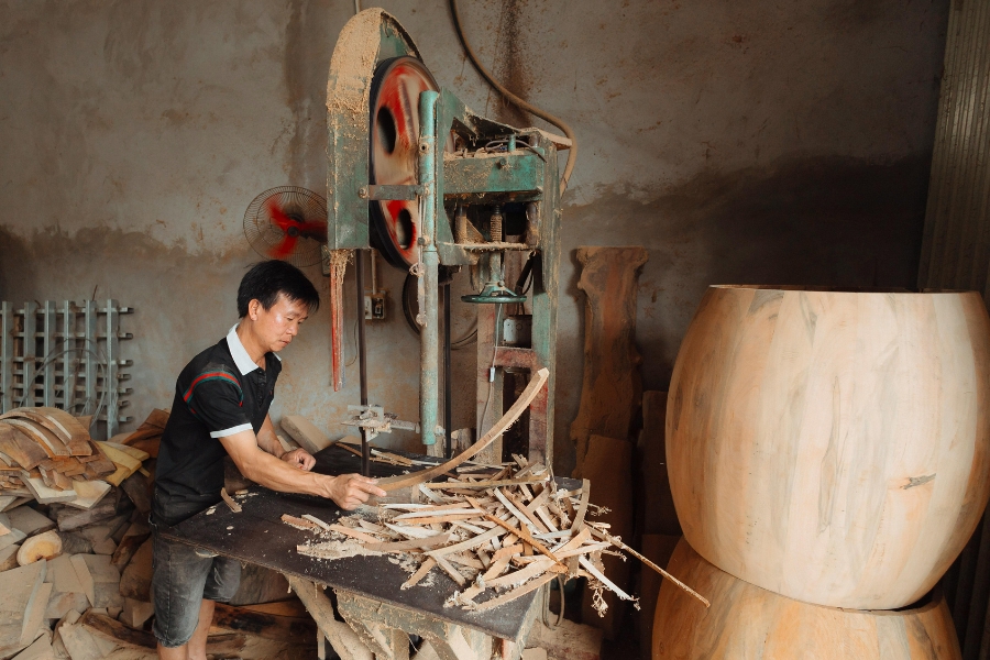 kayu solid vs kayu olahan